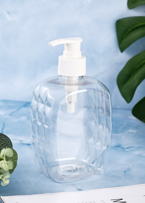 Prismatische 500-ml-PET-Ananasflasche